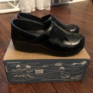 Dansko clog shoes black patent leather size 39